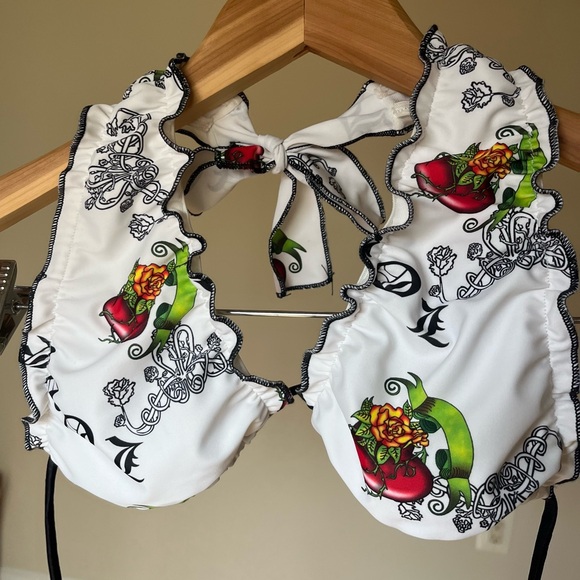 Bikini - Picture 4 of 14